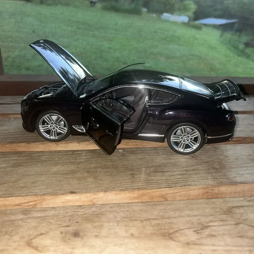 NOREV 2018 Bentley Continental GT 1/18 Scale Damson Violet- MISSING SIDE MIRRORS